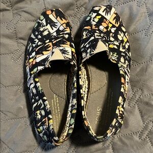 Toms Black Floral Patterned Canvas Flats